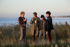 DEZIBEL-Dorfpunks_1.jpg