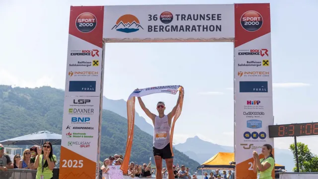 Raphael Miks Platz 1 beim Traunsee Halbmarathon 2025