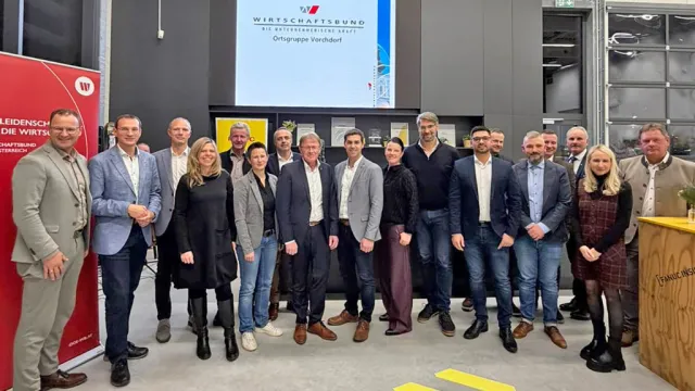 Neuer Vorstand Wirtschaftsbund Vorchdorf mit neuem Obmann Franz Amering