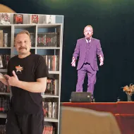 Markus Aitzetmüller vor der bayerischer Filmkamera Brandl Pictures