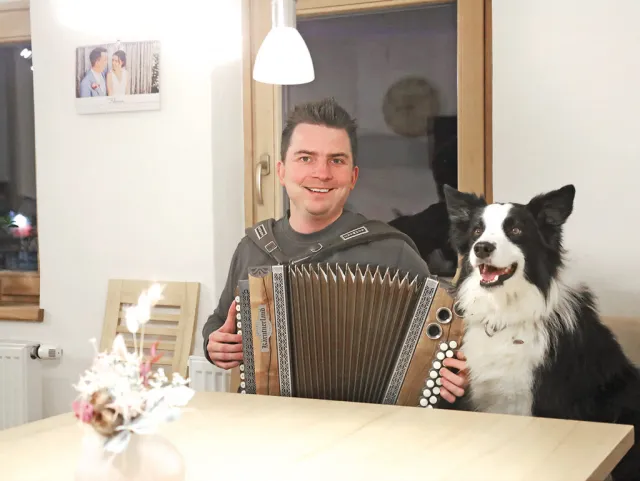 Mario Kramesberger und Hund Buddy Mario Kramesberger und Hund Buddy