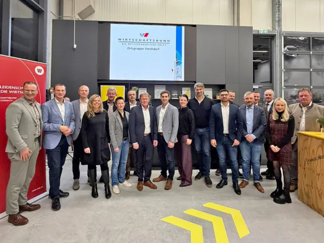 Neuer Vorstand Wirtschaftsbund Vorchdorf mit neuem Obmann Franz Amering