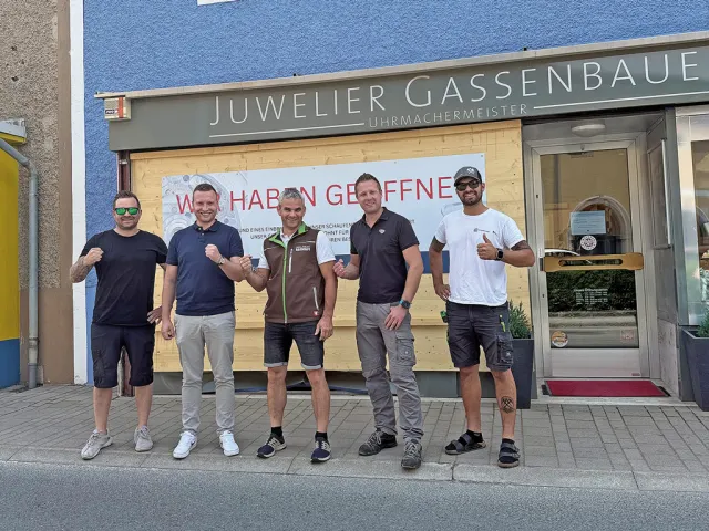 Christian Stieglbauer (Werbegrafik), Daniel Gassenbauer (Uhrmachermeister), Martin Spitzbart (Holzbau Bammer), Bernhard Prielinger (Metallbau Prielinger) und Dominik Maier (Maier Dach)